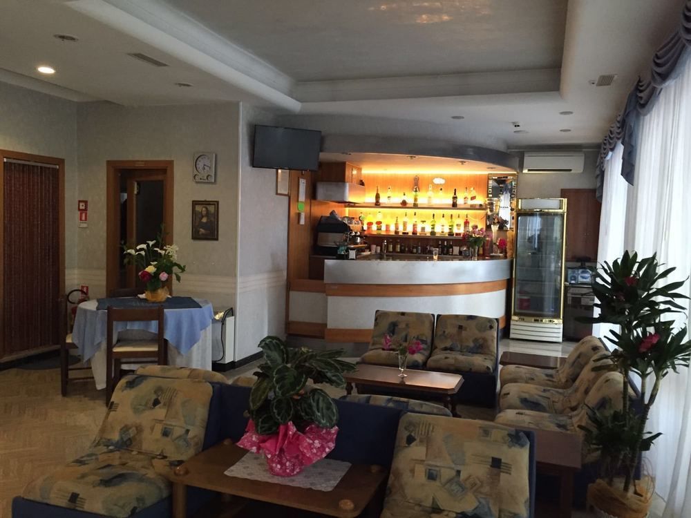 Hotel Arno 米萨诺阿德里亚蒂科 外观 照片